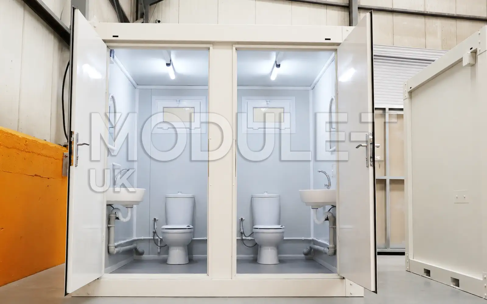 Double toilet block interior — Module-T UK