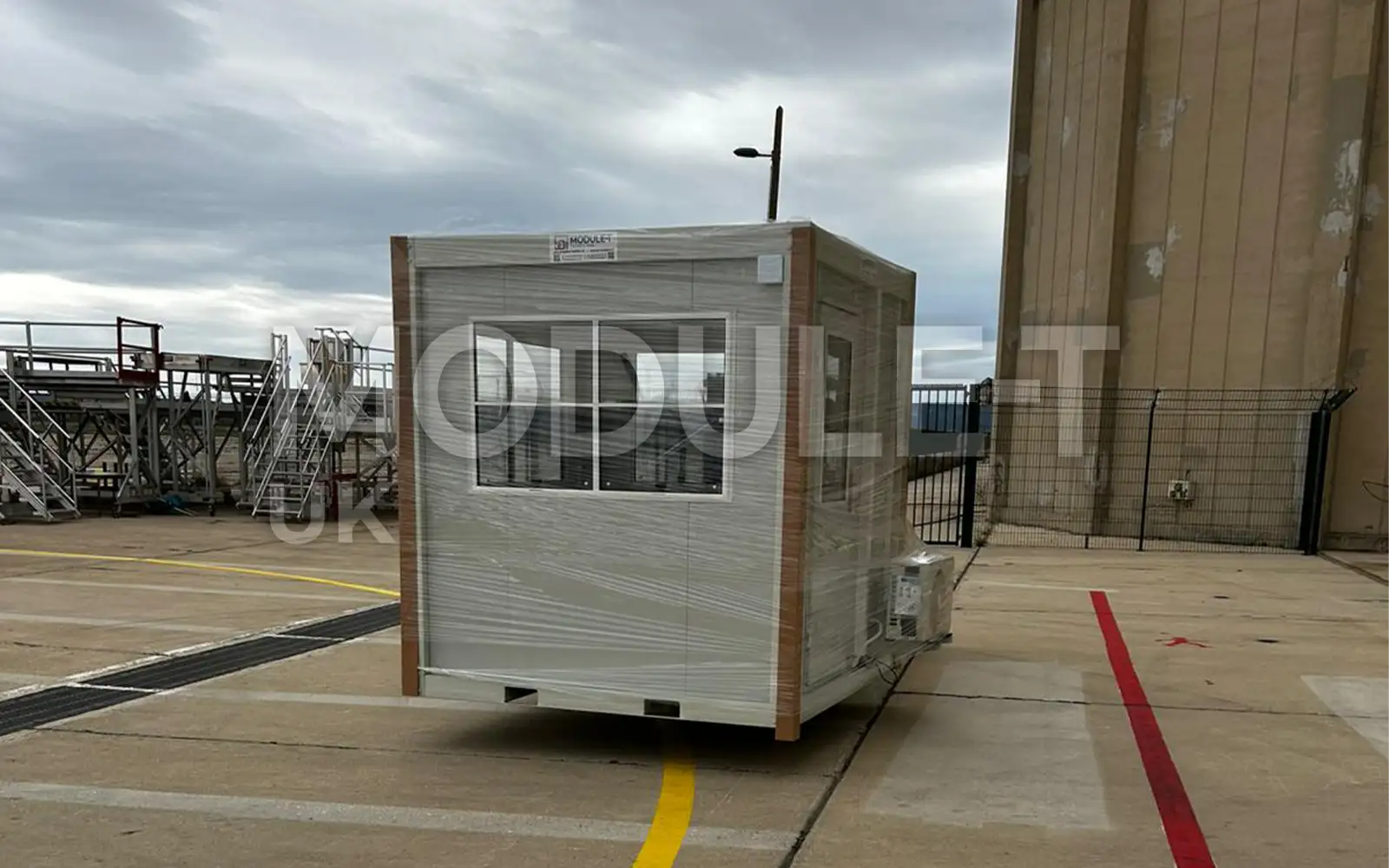 Large two-person security cabin design with extended visibility