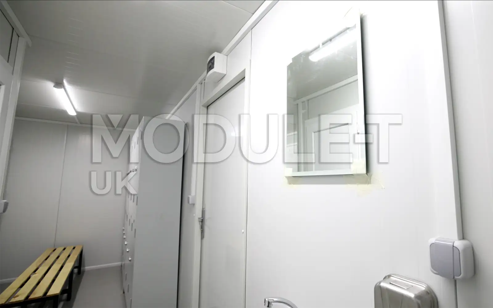 Modular changing room shower and changing area — Module-T UK